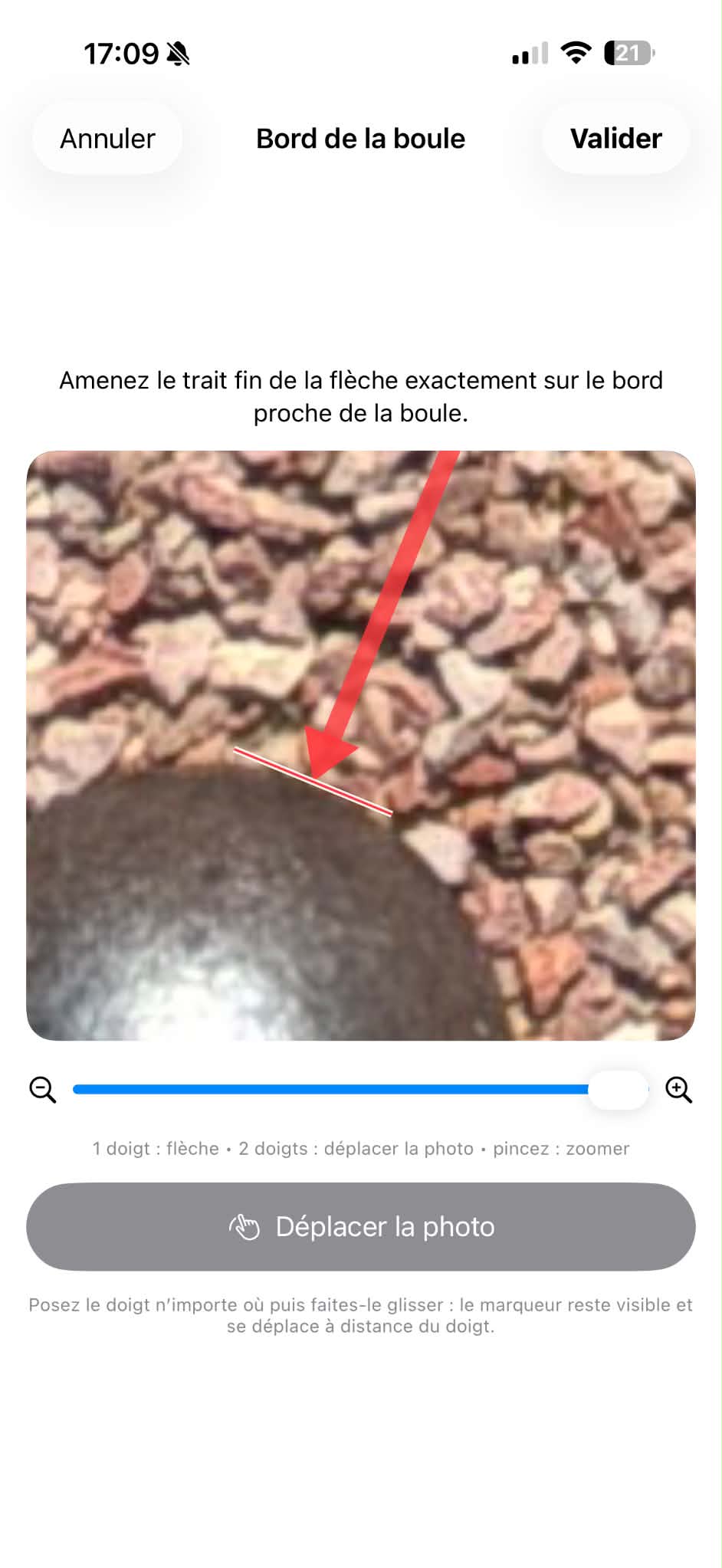 Ajustement du repère sur le bord de la boule, avec la flèche et le zoom de l’application